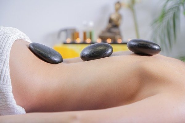 Gutschein Hot-Stone-Massage 60 Minuten 20 %